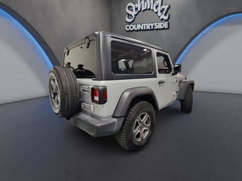 Used 2022 Jeep Wrangler Sport AWD/4WD image 9