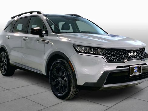 Used 2023 Kia Sorento S w/ Panoramic Sunroof Package image 2