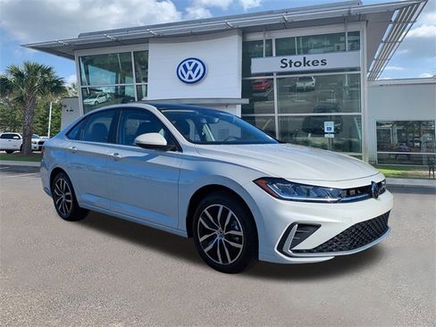 New 2026 Volkswagen Jetta SE image 2