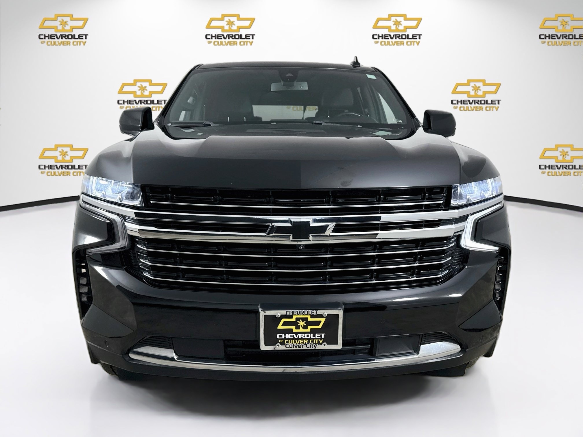 Used 2022 Chevrolet Tahoe LT w/ LT Signature Plus Package RWD image 2