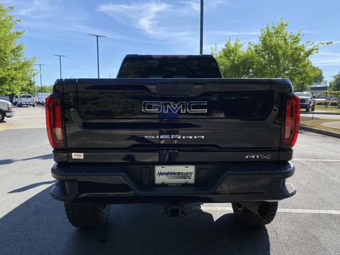 Used 2022 GMC Sierra 2500 AT4 w/ Gooseneck/5TH Wheel Package image 8