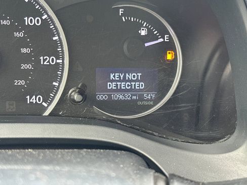 Used 2013 Lexus CT 200h image 35