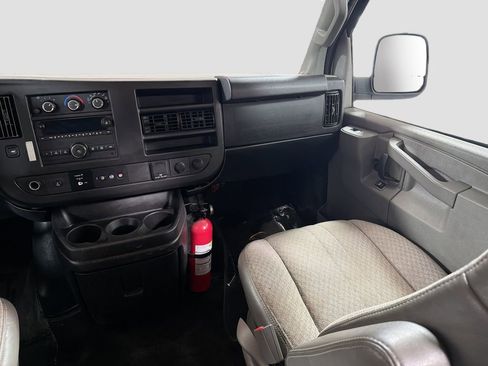 Used 2018 Chevrolet Express 3500 LT w/ LT Preferred Equipment Group RWD image 23