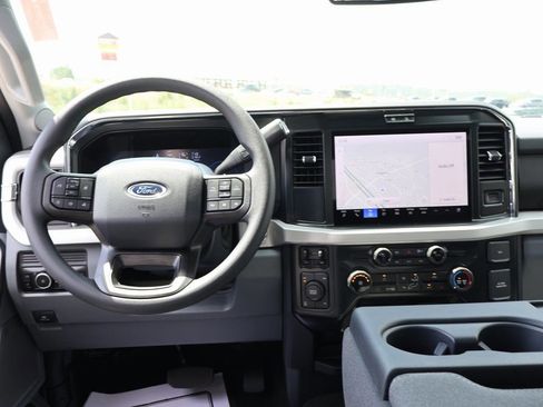 New 2026 Ford F250 XLT w/ XLT Premium Package AWD/4WD image 18