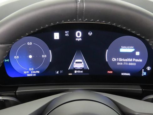 Certified 2025 Porsche Macan 4 Electric AWD/4WD image 17