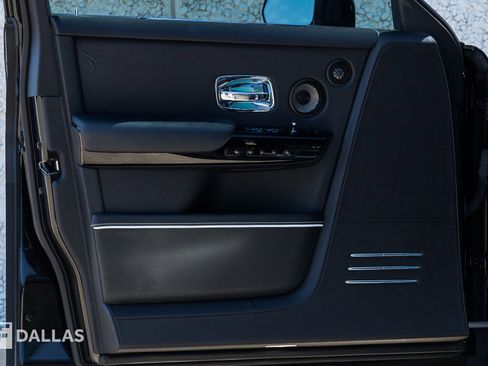 Used 2023 Rolls-Royce Phantom Extended Wheelbase RWD image 22