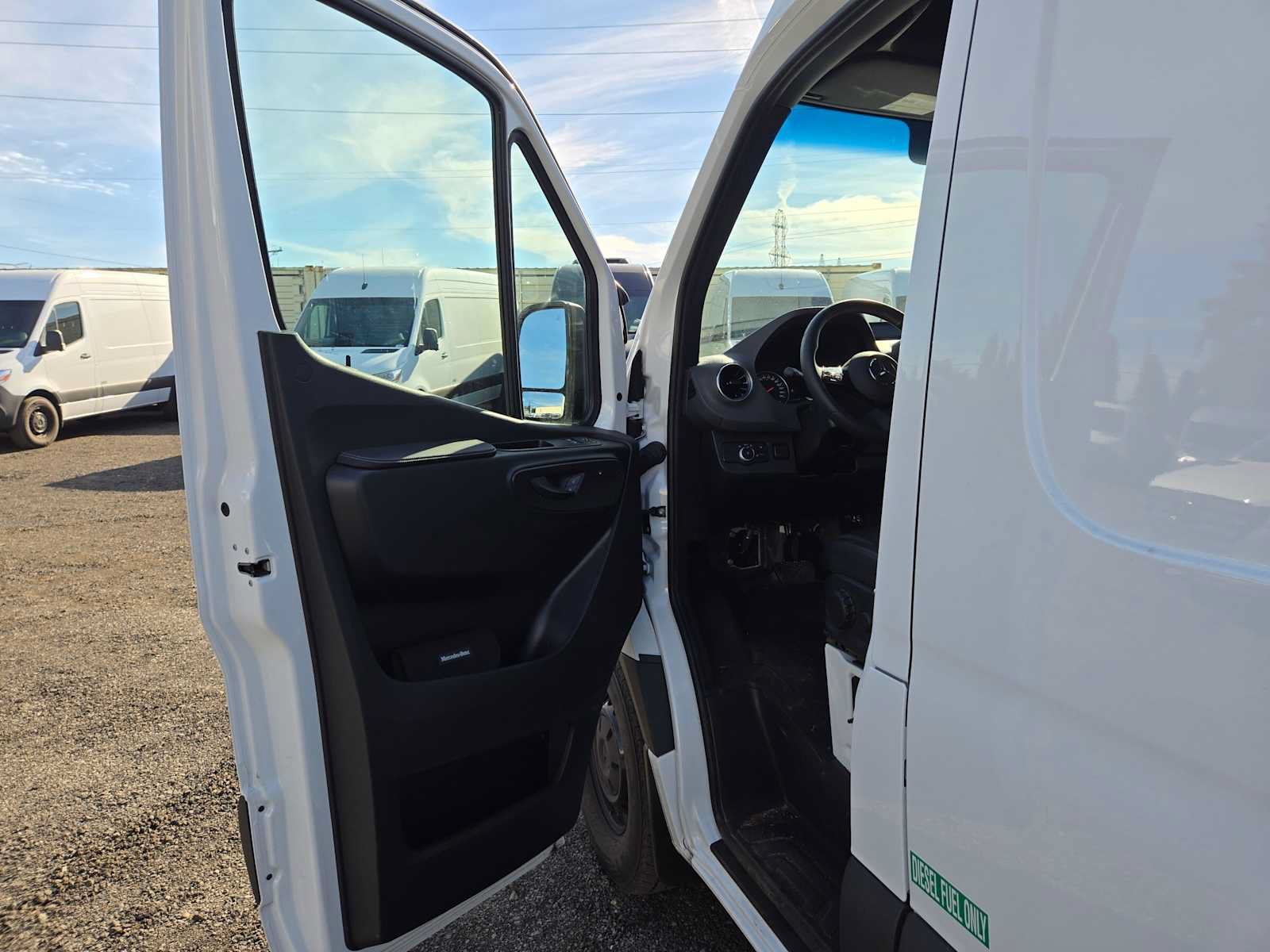 Used 2026 Mercedes-Benz Sprinter 2500 image 19