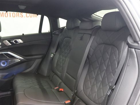 Used 2024 BMW X6 M60i AWD/4WD image 20