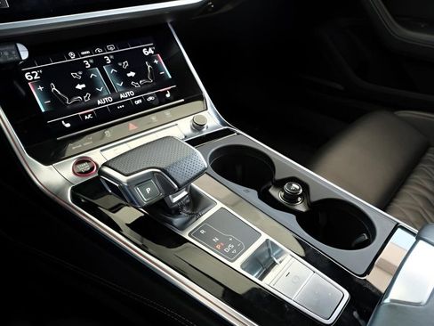 Used 2022 Audi S6 Premium Plus w/ S Sport Package image 10