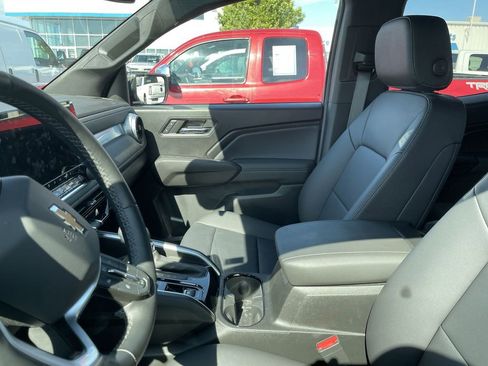 Used 2024 Chevrolet Colorado LT w/ LT Convenience Package III AWD/4WD image 4