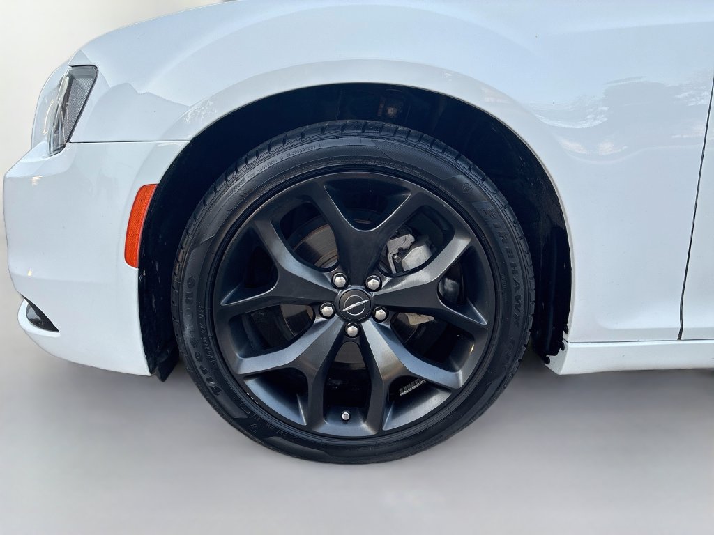 Used 2023 Chrysler 300 Touring w/ Sport Appearance Package RWD image 27