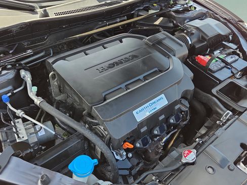 Used 2017 Honda Accord Touring image 19