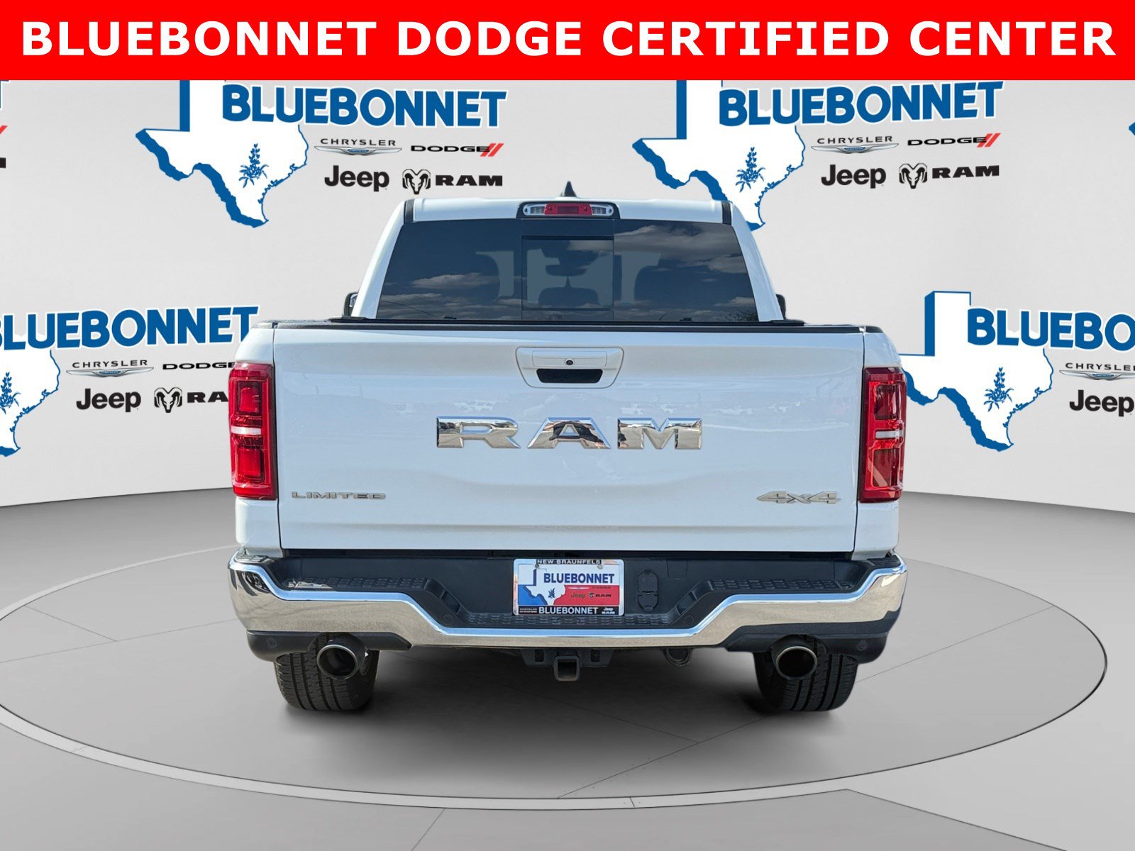 Used 2025 RAM 1500 Limited AWD/4WD image 6