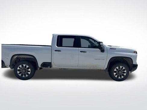 Used 2024 Chevrolet Silverado 2500 Custom w/ Custom Value Package AWD/4WD image 7