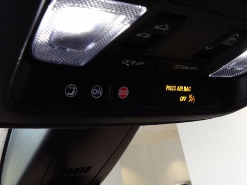 Used 2022 Cadillac XT5 Sportv w/ Platinum Package image 14