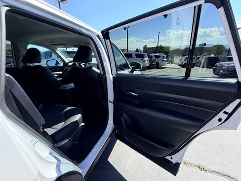 Used 2024 Toyota Grand Highlander AWD image 22