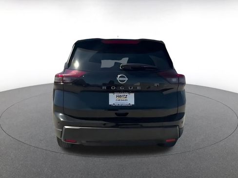 Used 2025 Nissan Rogue SV image 12