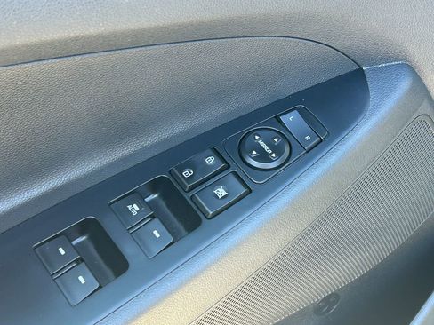 Used 2018 Hyundai Tucson SEL image 12