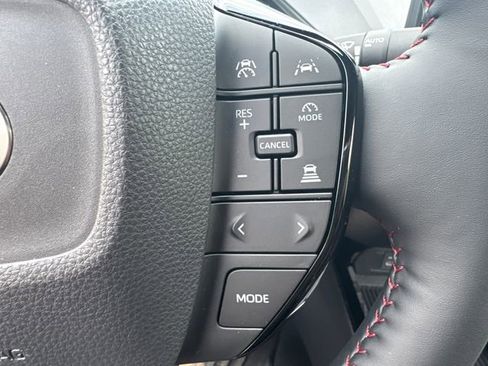 New 2025 Toyota Prius Plug-In Hybrid image 29