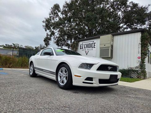 Used 2013 Ford Mustang Coupe image 1