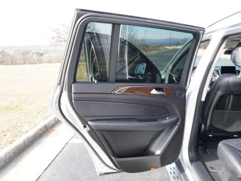 Used 2017 Mercedes-Benz GLS 450 4MATIC image 17