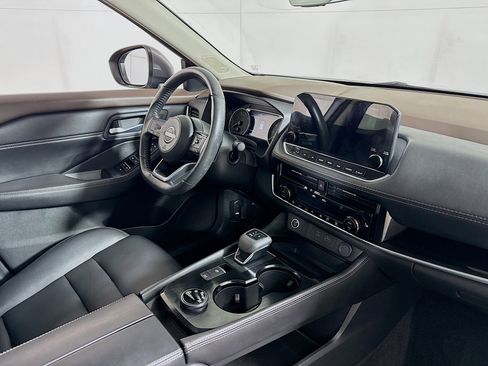 Used 2023 Nissan Rogue SL w/ SL Premium Package image 30