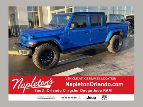 Used 2023 Jeep Gladiator Sport image 1