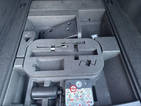 Used 2023 Alfa Romeo Stelvio Ti image 53