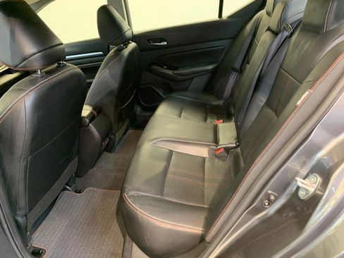 Used 2023 Nissan Altima 2.5 SR w/ SR Premium Package image 39