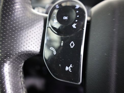 Used 2018 Land Rover Range Rover Velar S image 23