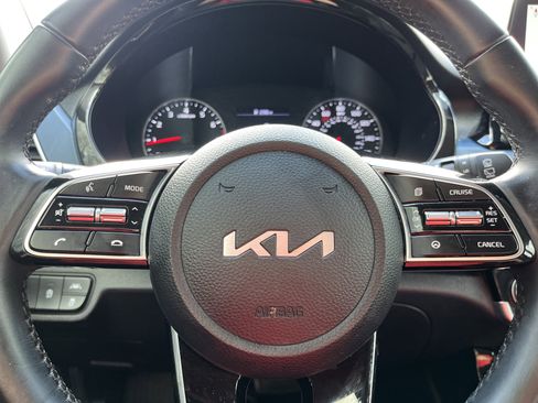 Certified 2022 Kia Seltos S image 13