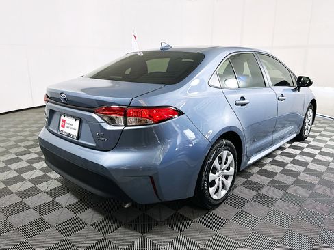 Certified 2025 Toyota Corolla LE FWD image 3