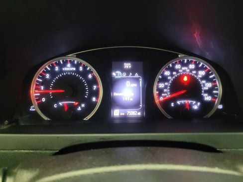 Used 2016 Toyota Camry XSE w/ Moonroof Package FWD image 23