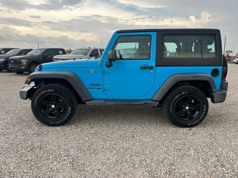 Used 2018 Jeep Wrangler Sport AWD/4WD image 7