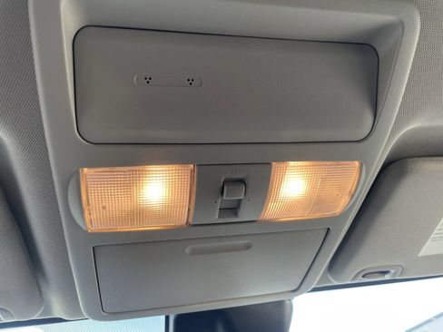 Used 2023 Nissan Frontier SV w/ Technology Package image 27