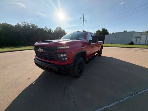 Used 2025 Chevrolet Silverado 3500 W/T AWD/4WD image 5