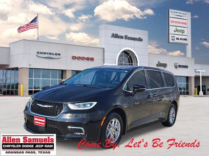 Used 2024 Chrysler Pacifica Touring-L