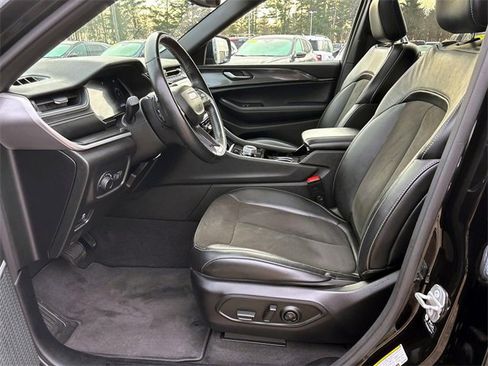 Used 2021 Jeep Grand Cherokee L Laredo image 9