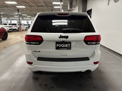 Used 2022 Jeep Grand Cherokee Laredo X image 5