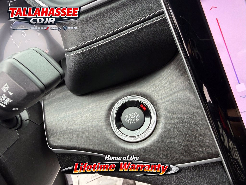 Used 2023 Jeep Grand Cherokee Limited RWD image 29