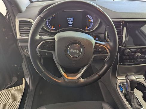 Used 2021 Jeep Grand Cherokee Laredo X image 23