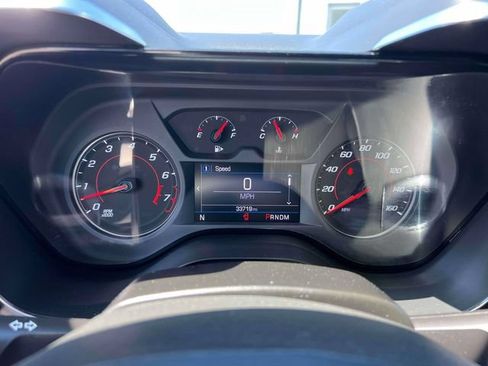 Used 2023 Chevrolet Camaro LT RWD image 29
