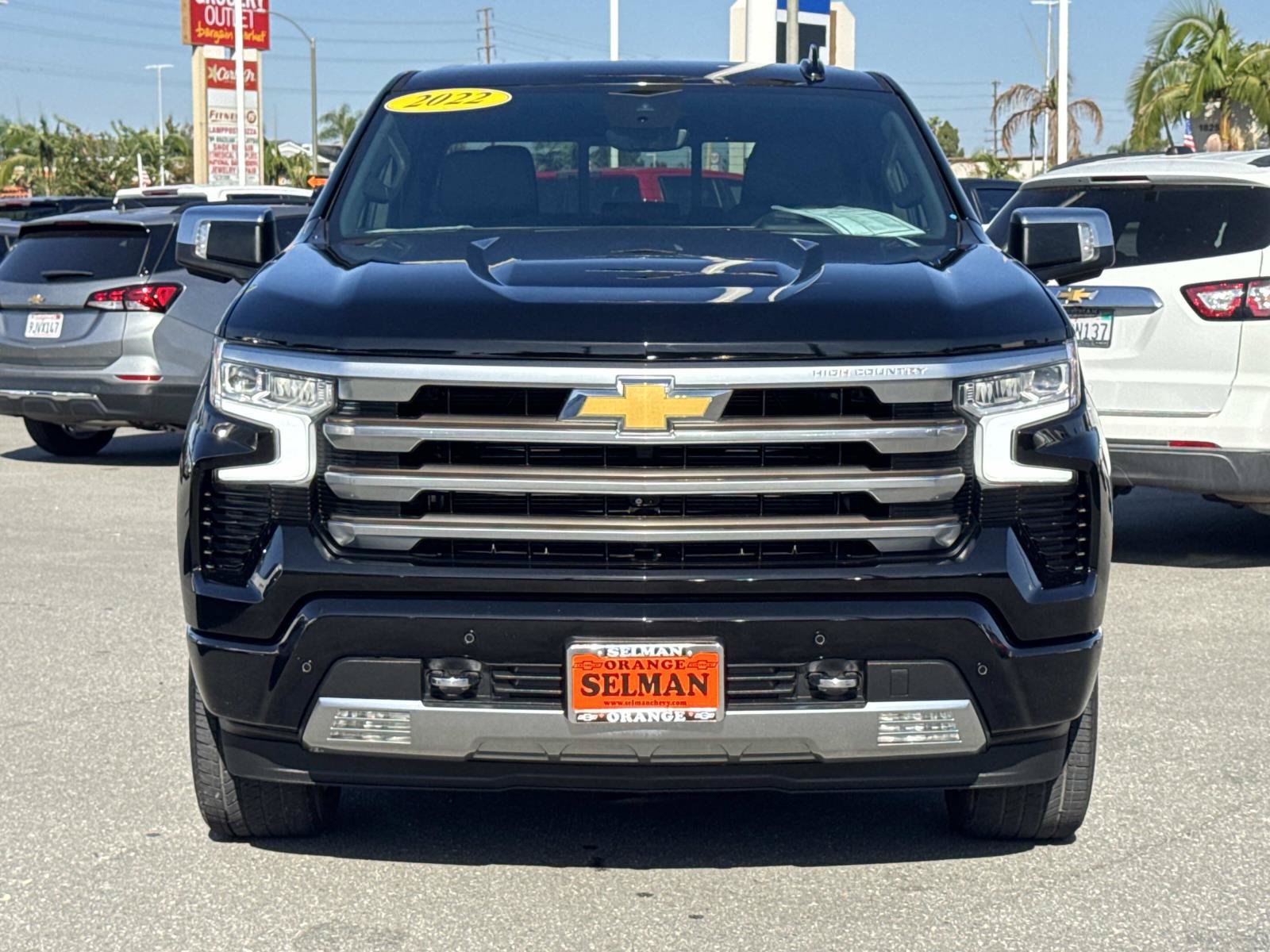 Used 2022 Chevrolet Silverado 1500 High Country w/ Technology Package AWD/4WD image 2
