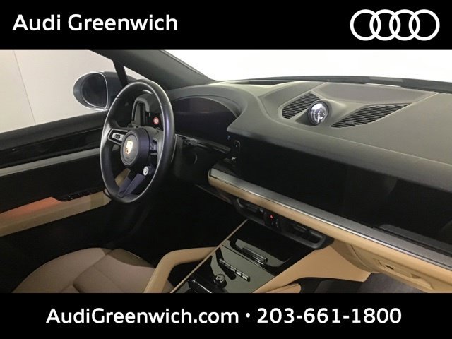 Used 2025 Porsche Cayenne S AWD/4WD image 27