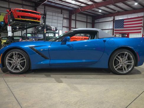 Used 2014 Chevrolet Corvette Stingray Convertible w/ 2LT Preferred Equipment Group RWD image 21