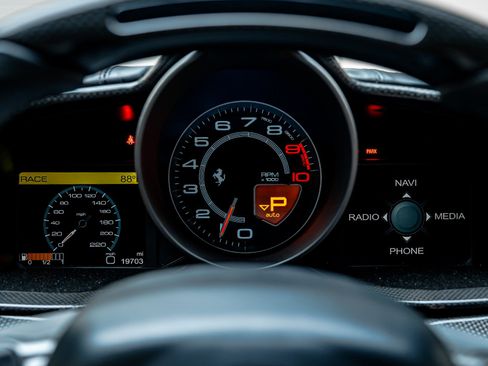 Used 2014 Ferrari 458 Italia Coupe RWD image 46