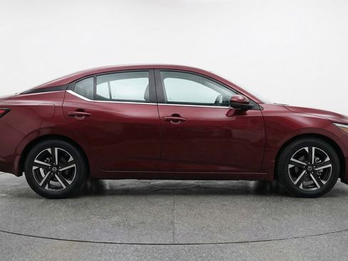 Used 2025 Nissan Sentra SV FWD image 11