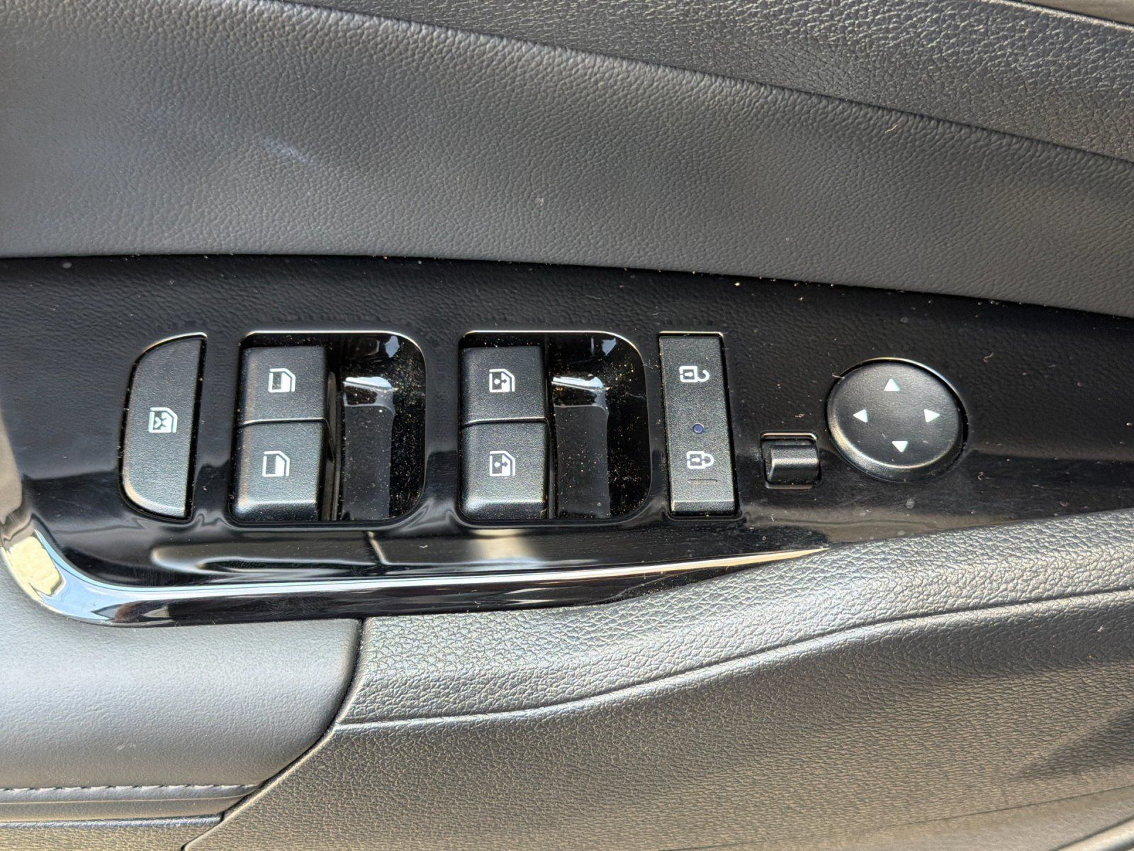 Certified 2025 Kia Sportage X-Pro Prestige AWD/4WD image 14