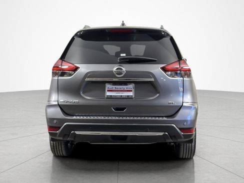 Used 2019 Nissan Rogue SL w/ Premium Package FWD image 4