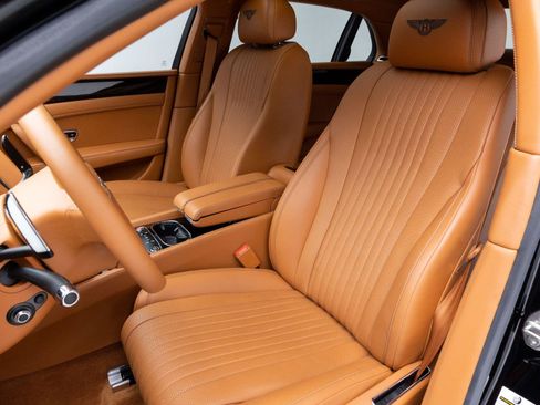 Used 2018 Bentley Flying Spur S V8 AWD/4WD image 4